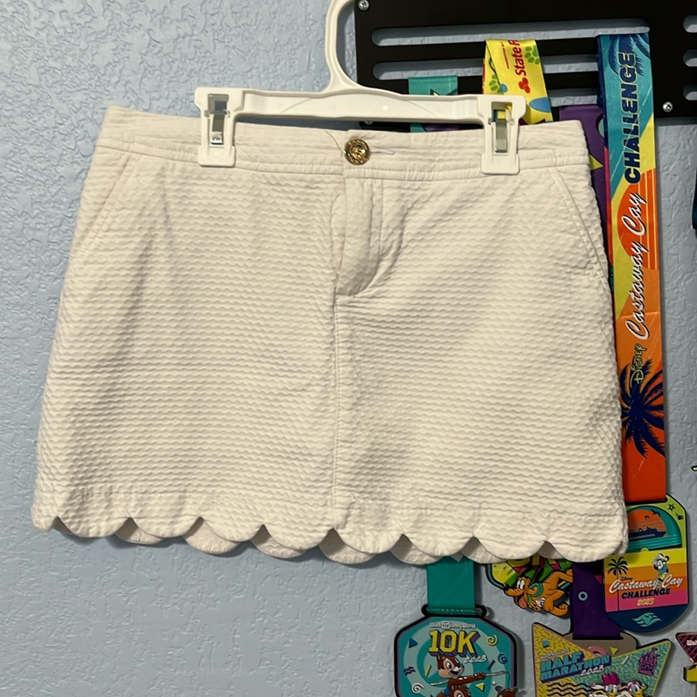 Lilly Pulitzer white scalloped skort